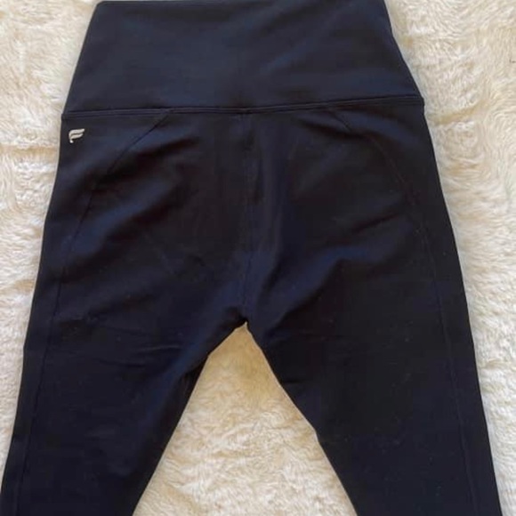 Fabletics - Picture 2 of 3